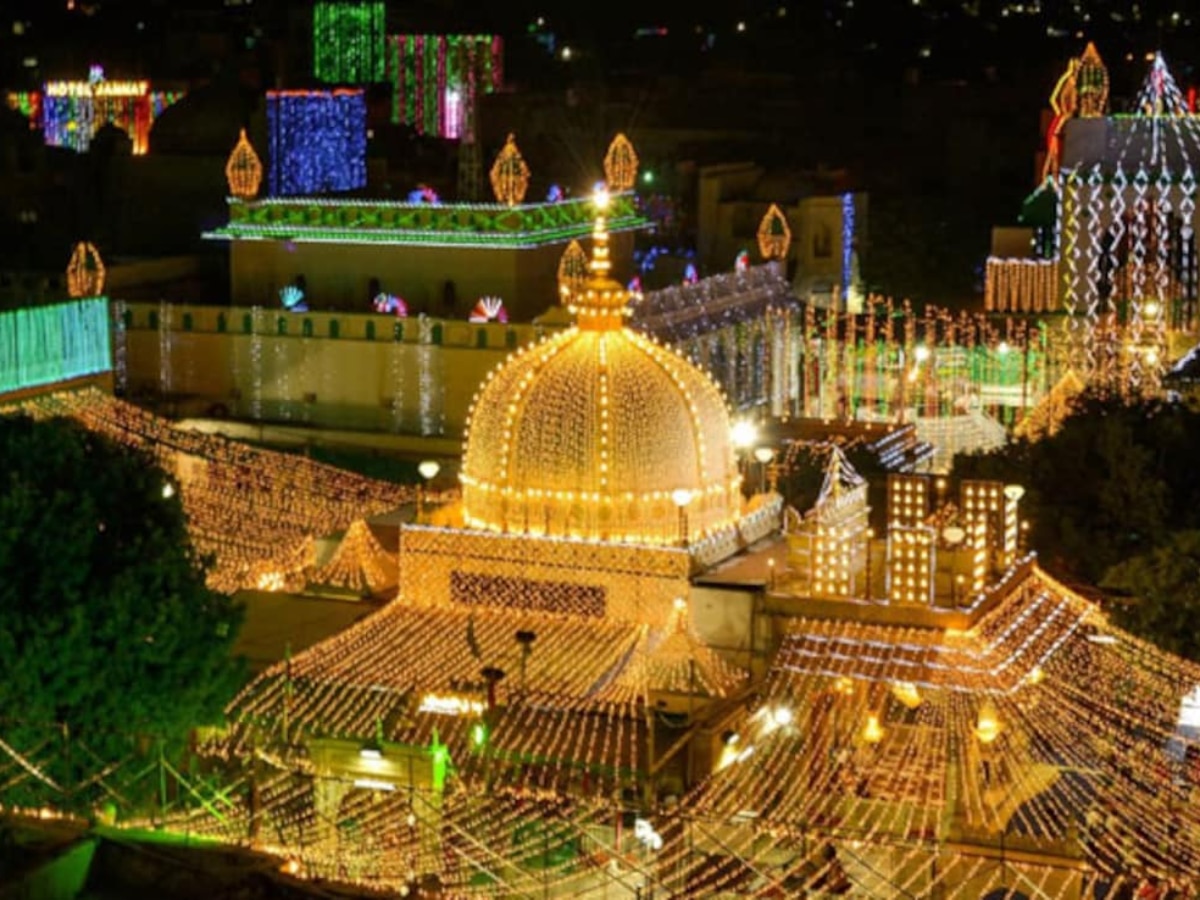 Ajmer Sharif Row: पूर्व नौकरशाहों ने पीएम मोदी से की अजमेर शरीफ दरगाह की सुरक्षा की मांग, चिट्ठी लिखकर की ये गुजारिश Ajmer Sharif Row: पूर्व नौकरशाहों ने पीएम मोदी से की अजमेर शरीफ दरगाह की सुरक्षा की मांग, चिट्ठी लिखकर की ये गुजारिश