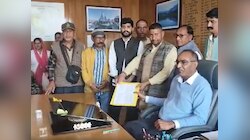 हमीरपुर की 13 पंचायतों ने नगर निगम में शामिल होने पर जताई आपत्ति, DC से की मुलाकात