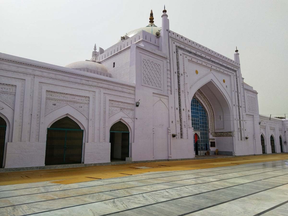 Budaun: जामा मस्जिद पर नीलकंठ महादेव मंदिर होने का दावा; इस तारीख को अदालत करेगी सुनवाई