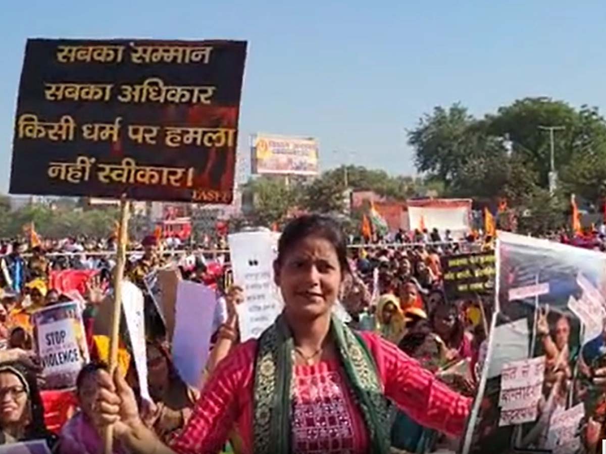 बांग्लादेश के हिन्दुओं के समर्थन में उतरा भारत का मुसलमान; बुर्के में लगे 'बंगलादेश मुर्दाबाद' के नारे बांग्लादेश के हिन्दुओं के समर्थन में उतरा भारत का मुसलमान; बुर्के में लगे 'बंगलादेश मुर्दाबाद' के नारे