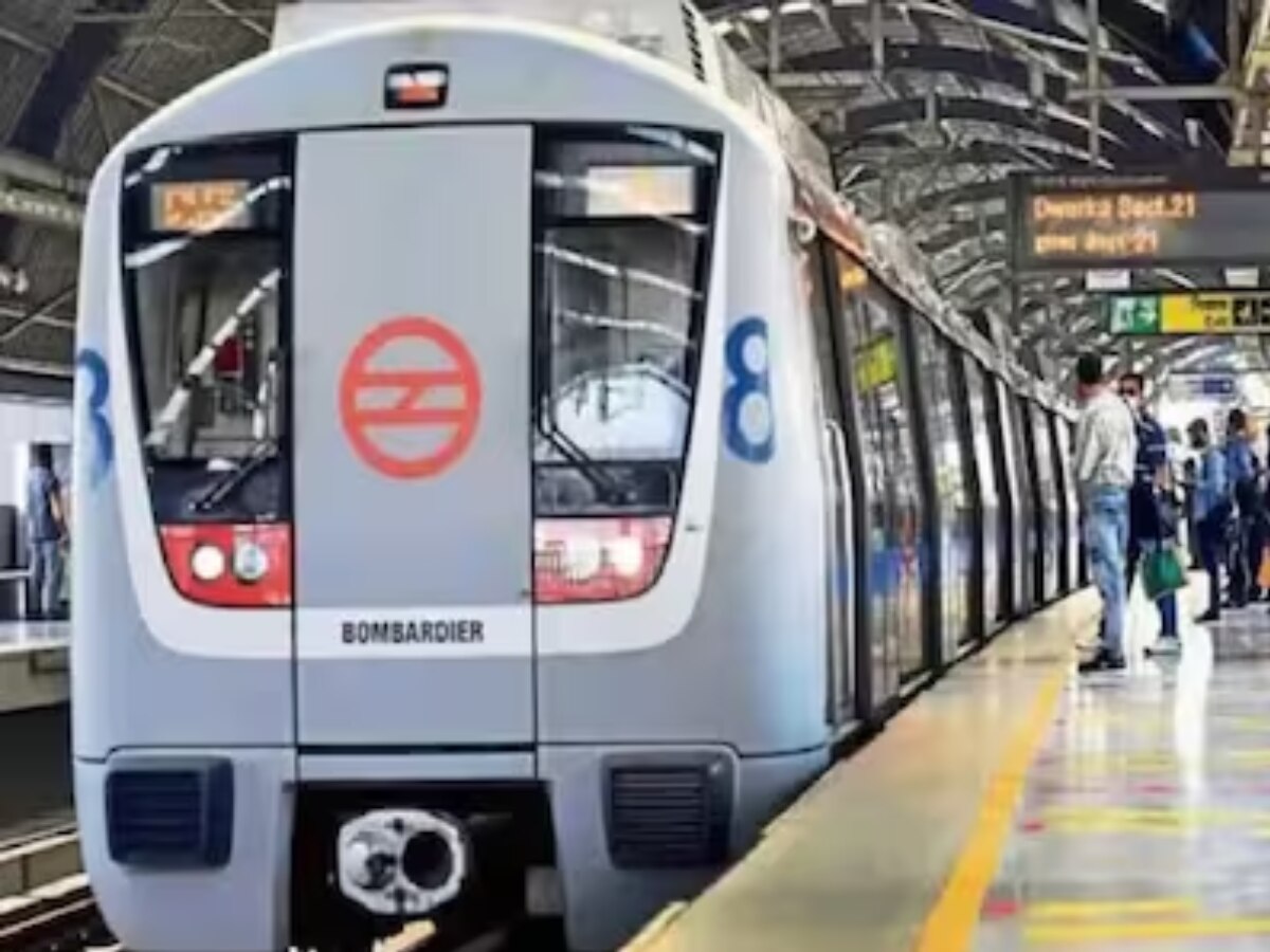 DMRC Delhi noida metro Blue Line services delay today due to cable ...