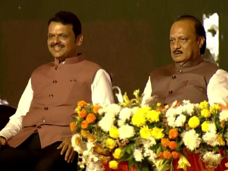 देवेंद्र फणनवीस व अजीत पवार