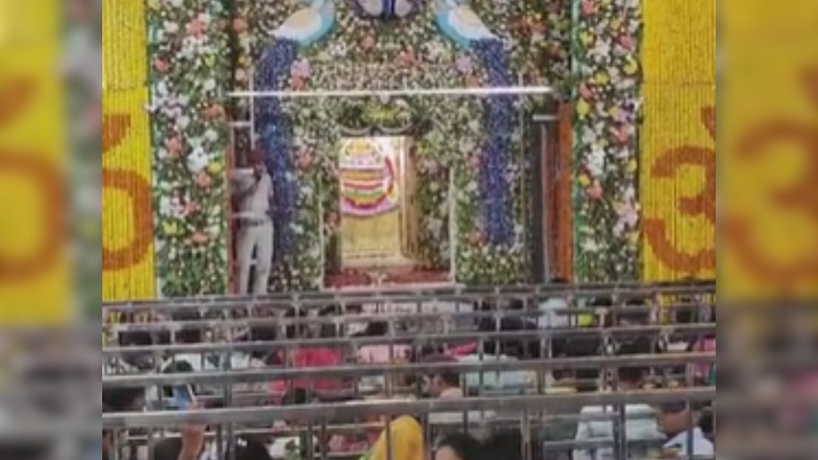 Sikar News: बाबा श्याम के मंदिर में 19 घंटे का अनुष्ठान, भक्तों को दर्शनों के लिए करना होगा इंतजार