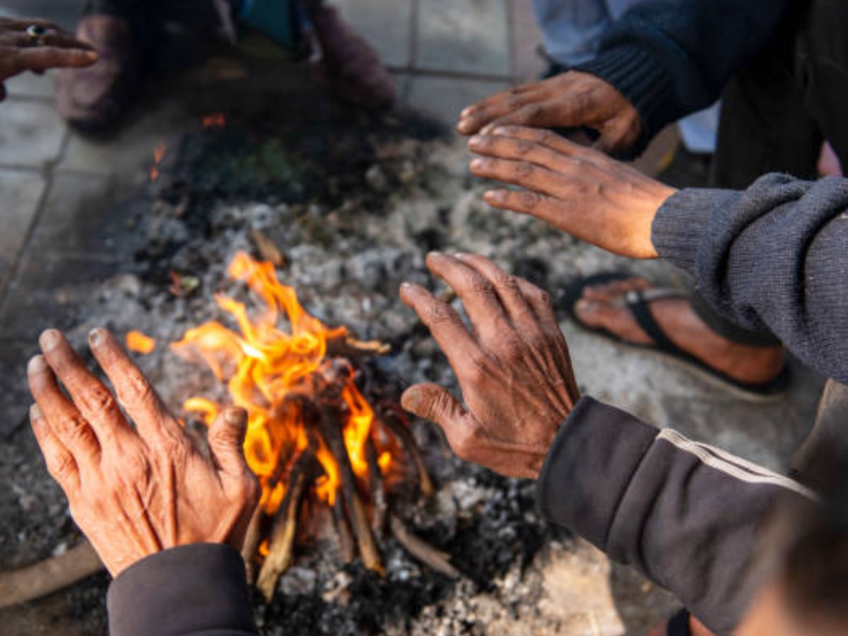 Weather Update: उत्तर भारत में बढ़ेगी कड़ाके की ठंड, कश्मीर में शून्य से नीचे पहुंचा पारा, इन राज्यों में होगी बारिश 