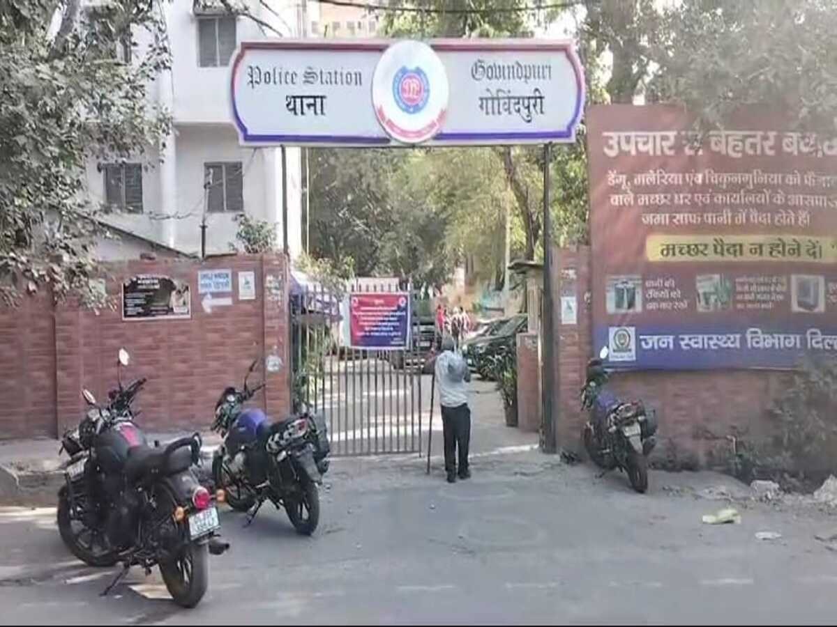 Delhi Crime: दिल्ली में दो भाईयों पर हुआ चाकू से हमला, एक की मौत, दूसरे की हालत नाजुक