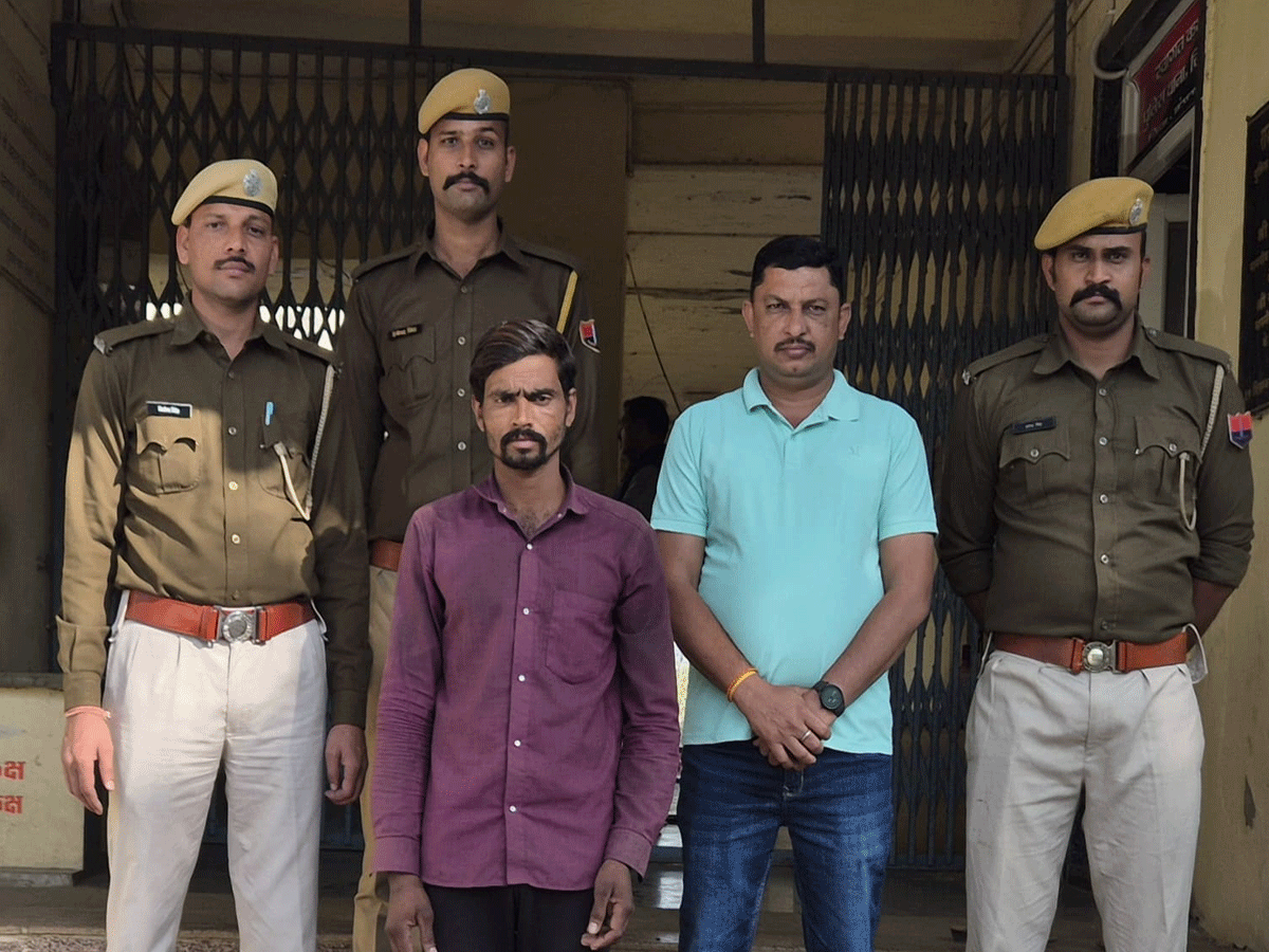 Rajasthan Crime: डूंगरपुर में प्रेमी ने प्रेमिका का किया मर्डर, बोला- दूसरे पुरुषों से भी थे इसके संबंध Rajasthan Crime: डूंगरपुर में प्रेमी ने प्रेमिका का किया मर्डर, बोला- दूसरे पुरुषों से भी थे इसके संबंध