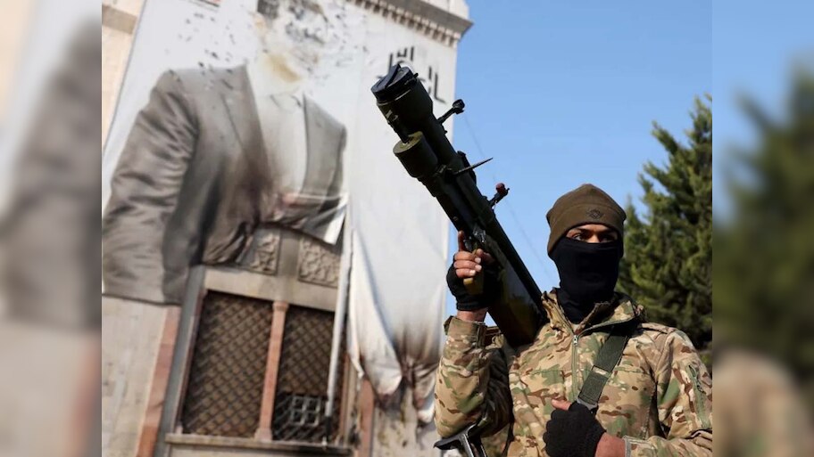 Syria: सीरिया में हुआ तख्तापलट, विद्रोहियों ने किया दमिश्क पर कब्जा; राष्ट्रपति हुए फरार
