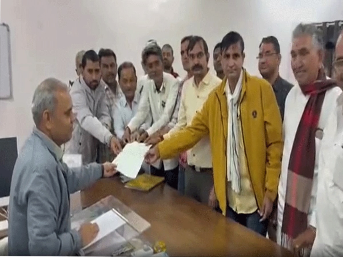 Rajasthan News Jalore Bhinmal Mandi Uproar protest for road traders gave memorandum to ADM