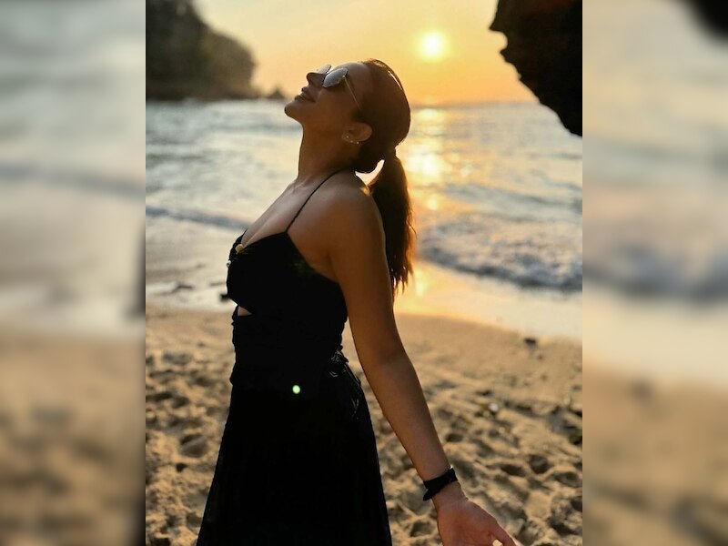 ब्लैक ड्रेस