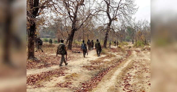 घर से घसीटकर बाहर लाए और गला घोंटकर मार डाला, माओवादियों ने की पुलिस मुखबिर होने के शक पर BJP नेता की हत्या