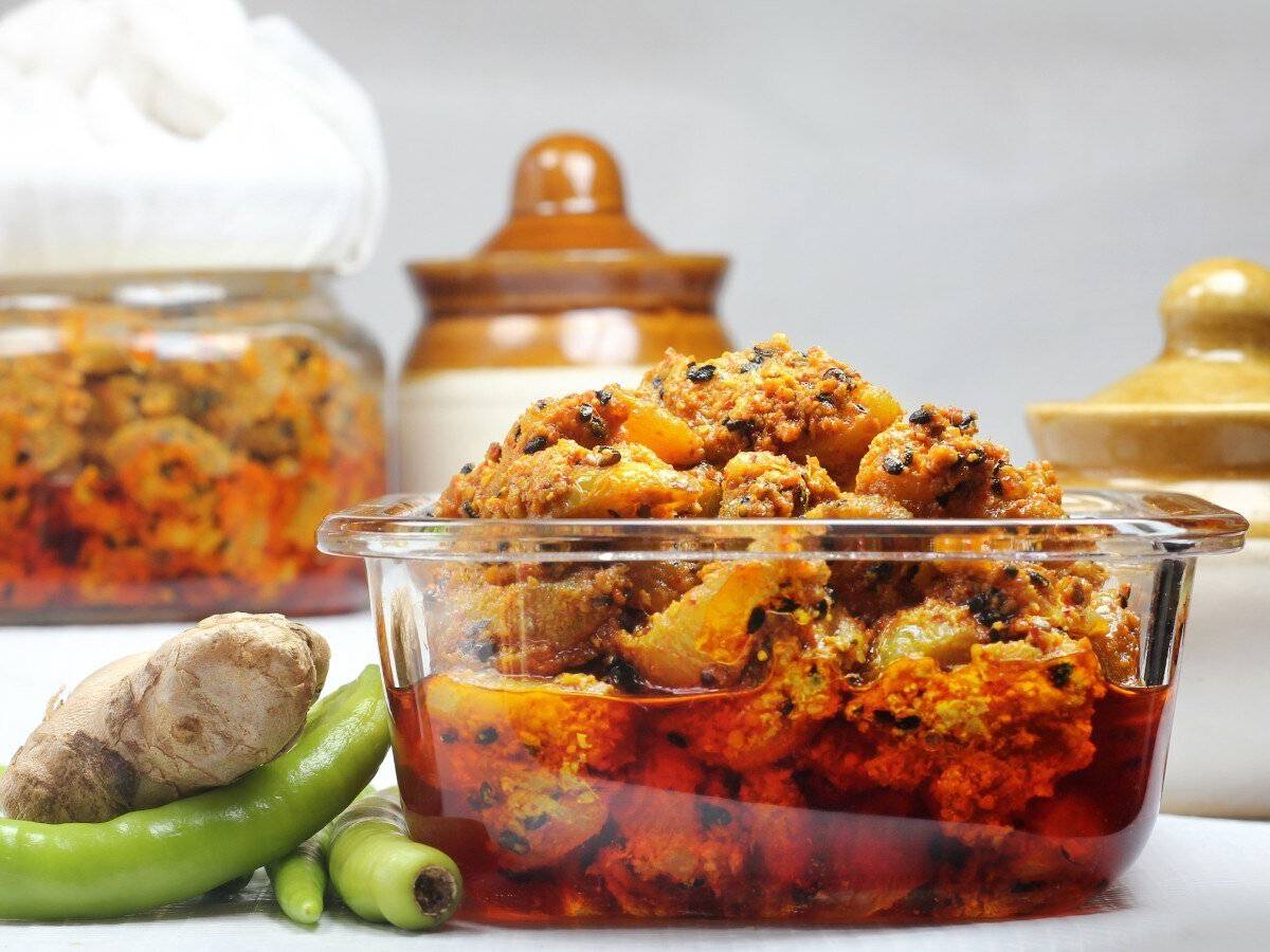 सेहत के लिए फायदेमंद होता है अचार, पाचन तंत्र से इम्यूनिटी होती है बूस्ट