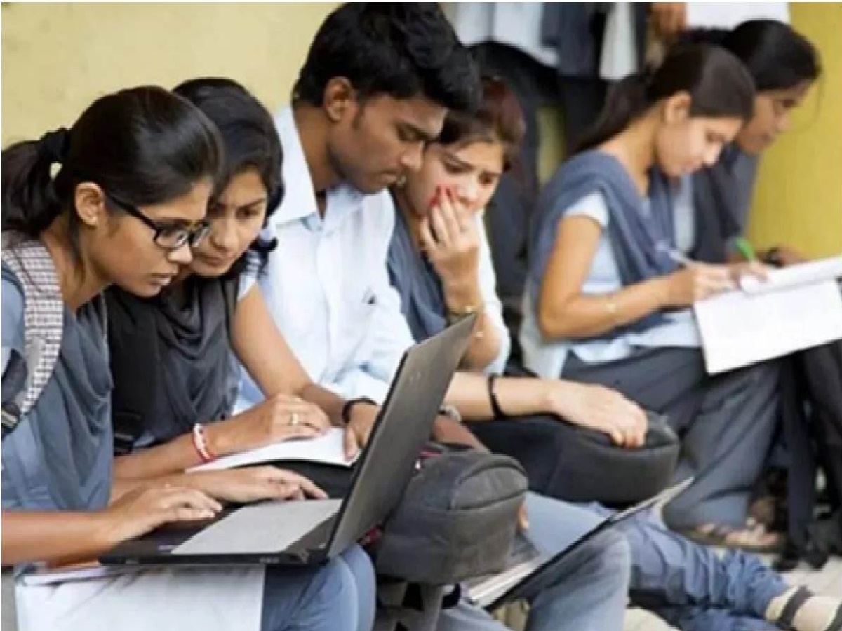 Begusarai: बेगूसराय में स्टूडेंट क्रेडिट कार्ड का लोन नहीं चुकाने वालों पर होगी कड़ी कार्रवाई, इन छात्रों के खिलाफ दर्ज हो रहे केस Begusarai: बेगूसराय में स्टूडेंट क्रेडिट कार्ड का लोन नहीं चुकाने वालों पर होगी कड़ी कार्रवाई, इन छात्रों के खिलाफ दर्ज हो रहे केस