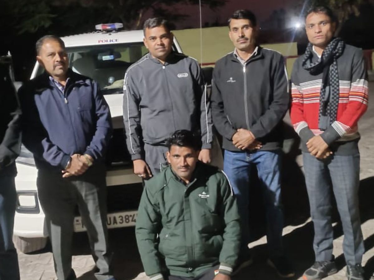 Rajasthan News : अंकुश मीणा हत्याकांड का आरोपी गिरफ्तार, सरमथुरा के जंगल से पुलिस ने ऐसे पकड़ा Rajasthan News : अंकुश मीणा हत्याकांड का आरोपी गिरफ्तार, सरमथुरा के जंगल से पुलिस ने ऐसे पकड़ा
