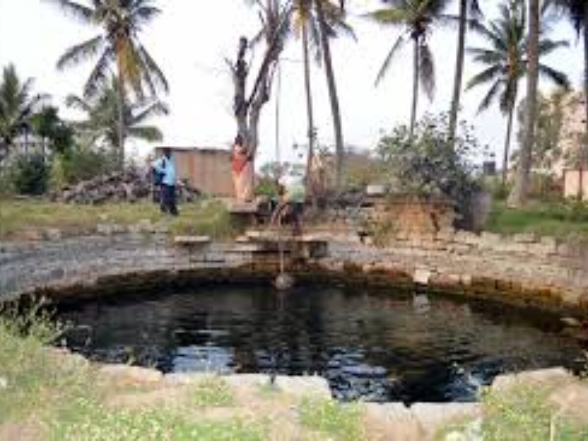 Karauli News: खुले कुएं में गिरे युवक की हलक में फंसी जान, गंभीर रूप से घायल