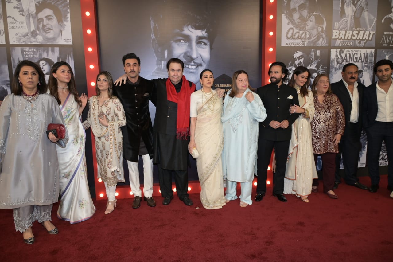 रेड कारपेट पर जलवा बिखेरा