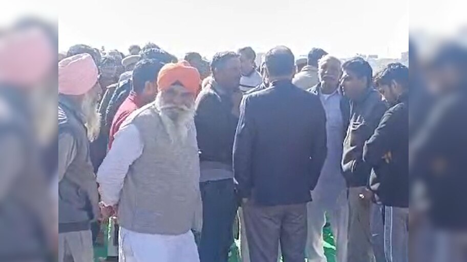 Anupgarh News : सड़क दुर्घटना में घायल शिक्षका की मौत, गुस्साए लोगों ने किया नेशनल हाईवे जाम