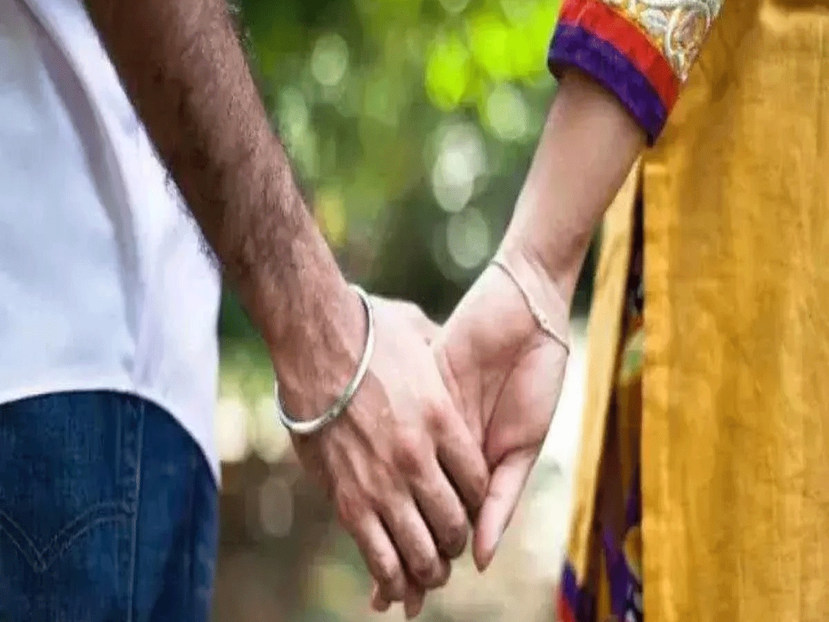 Rajasthan Crime: चूरू में पति को रात में सोता छोड़ प्रेमी के साथ भागी पत्नी, बोली- अब नहीं आऊंगी 