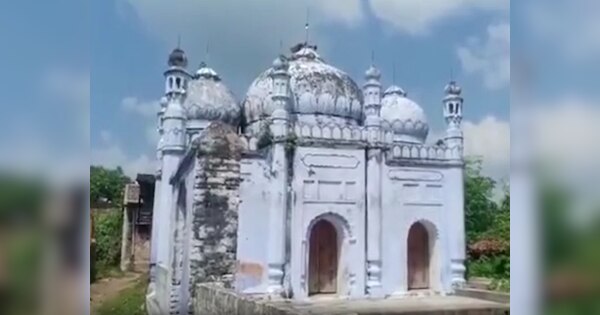 mosque Madi village is maintained by people of Hindu community in ...