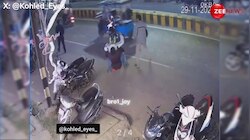 बाइक पर दोस्त को बैठाकर हवाबाजी दिखाने चला था शख्स, फिर जो हुआ देख खुद की छूट गई हंसी, वीडियो हो रहा वायरल