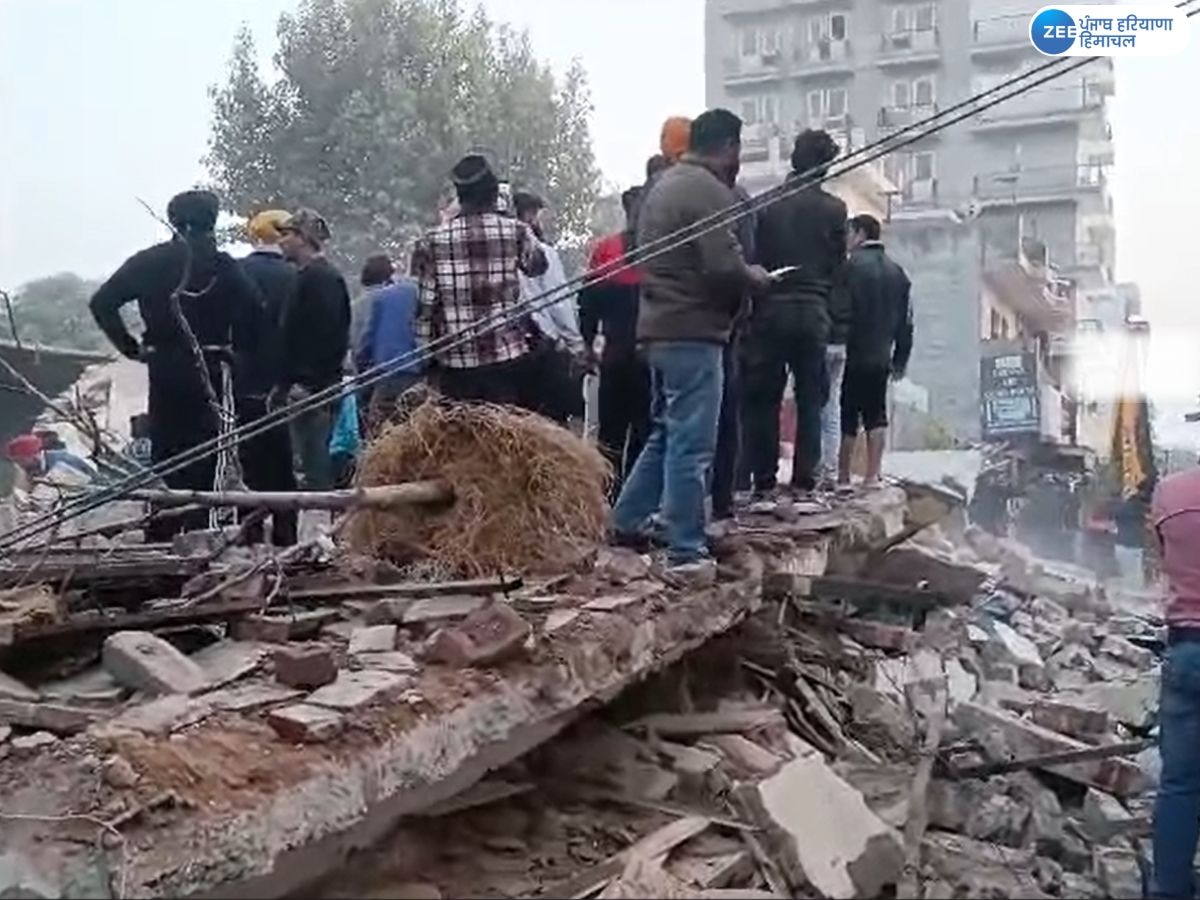 Mohali Building Collapses: ਮੋਹਾਲੀ ਦੇ ਪਿੰਡ ਸੋਹਾਣਾ ਵਿੱਚ ਬਹੁਮੰਜ਼ਿਲਾ ਇਮਾਰਤ ਢਹਿ-ਢੇਰੀ; ਕਈ ਲੋਕਾਂ ਦੇ ਮਲਬੇ ਥੱਲੇ ਦੱਬੇ ਹੋਣ ਦਾ ਖ਼ਦਸ਼ਾ