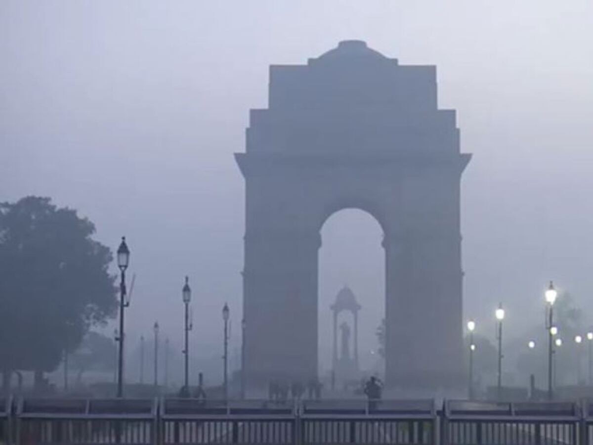 Delhi pollution: दिल्ली के लोगों को प्रदूषण राहत नहीं, कई इलाकों में 400 के पार AQI