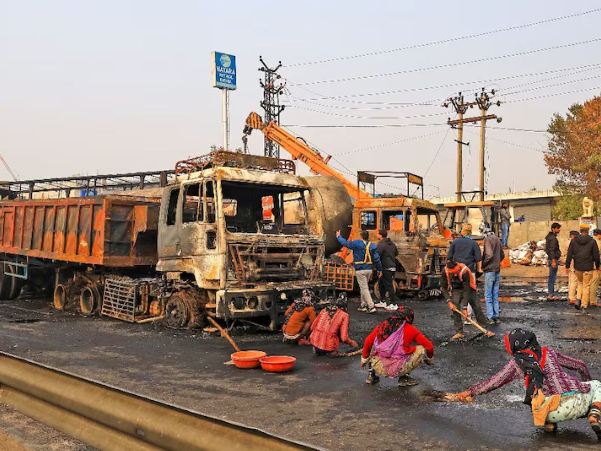 Fire Case: ଜୀବନ ସହ ସଂଗ୍ରାମ କରୁଛନ୍ତି ୩୦ ଜଣ, ଭେଣ୍ଟିଲେଟରରେ ୯ Fire Case: ଜୀବନ ସହ ସଂଗ୍ରାମ କରୁଛନ୍ତି ୩୦ ଜଣ, ଭେଣ୍ଟିଲେଟରରେ ୯