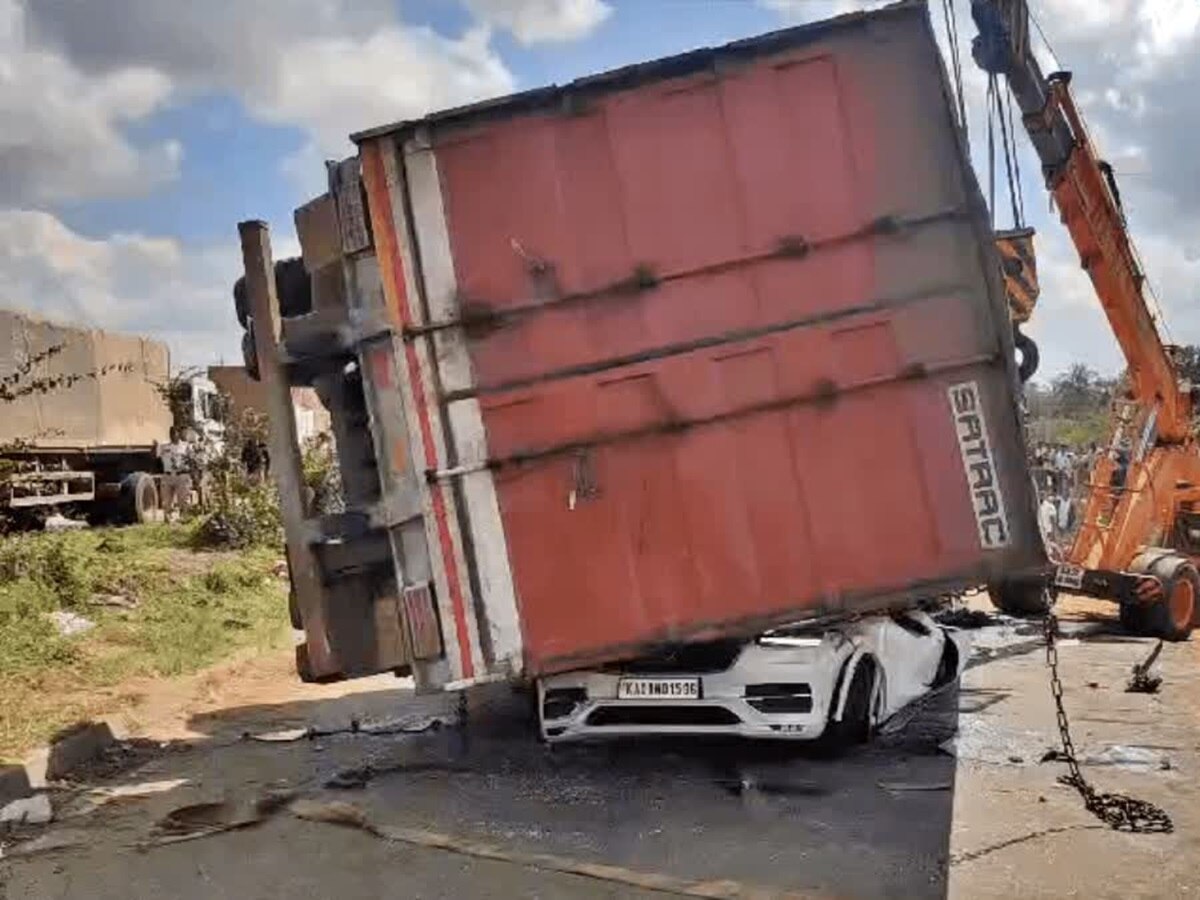 tech md family killed in bengaluru highway accident how it happens | हे ...