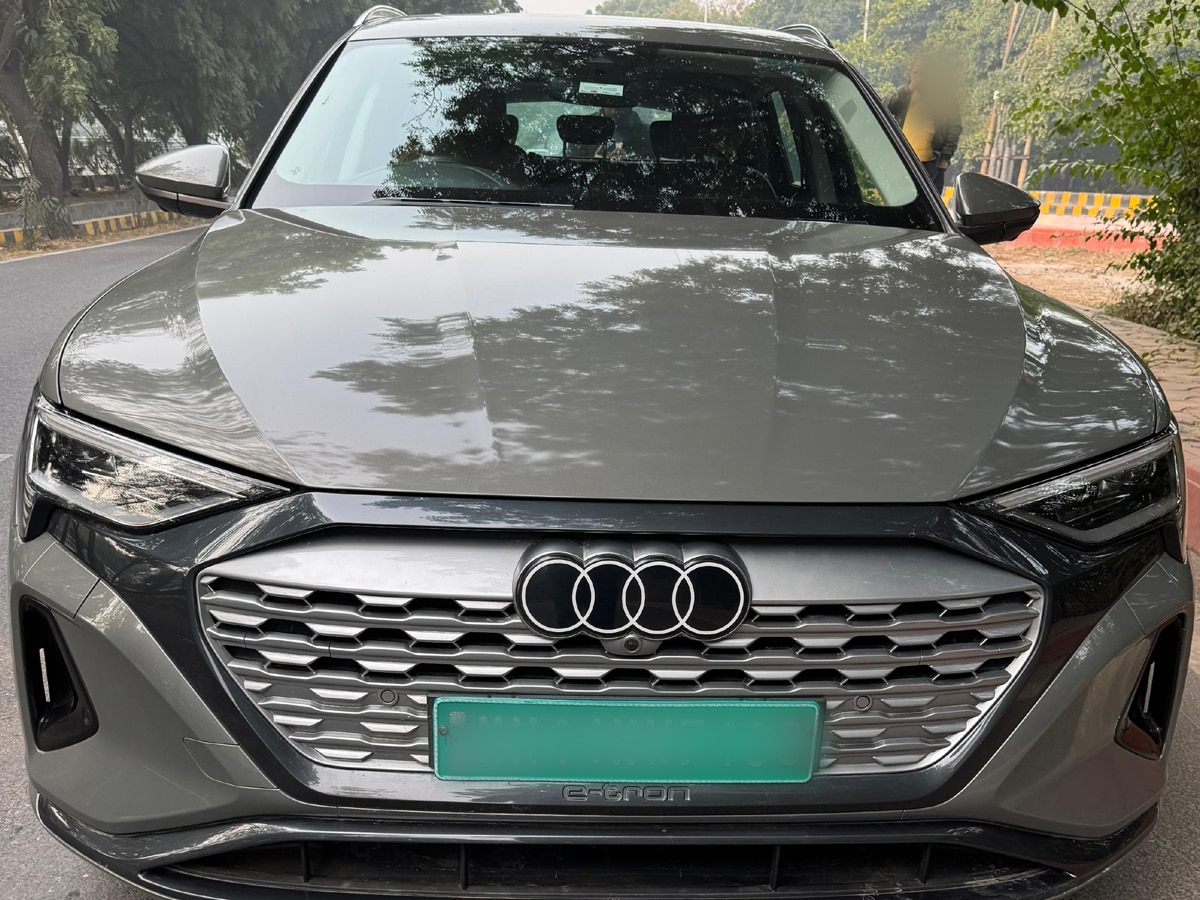 Drive Experience: कैसी है Audi Q8 eTron, जानें परफॉर्मेंस से लेकर रेंज के बारे में सब कुछ 