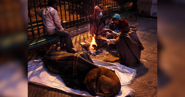 Weather Update: दिल्ली-नोएडा में हल्की बारिश ने बढ़ाई सर्दी, हिमाचल में ठंड को लेकर अलर्ट