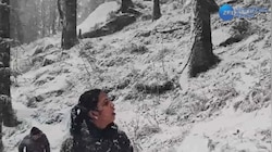 बर्फबारी का लुत्फ उठाने मंडी पहुंच रहे पर्यटक, व्हाइट क्रिसमस को लेकर दिखे खुश