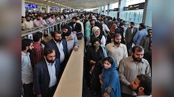 PAK: इस मुस्लिम देश ने पाकिस्तानियों की एंट्री पर कसा शिकंजा, रद्द कर रहा है वीज़ा