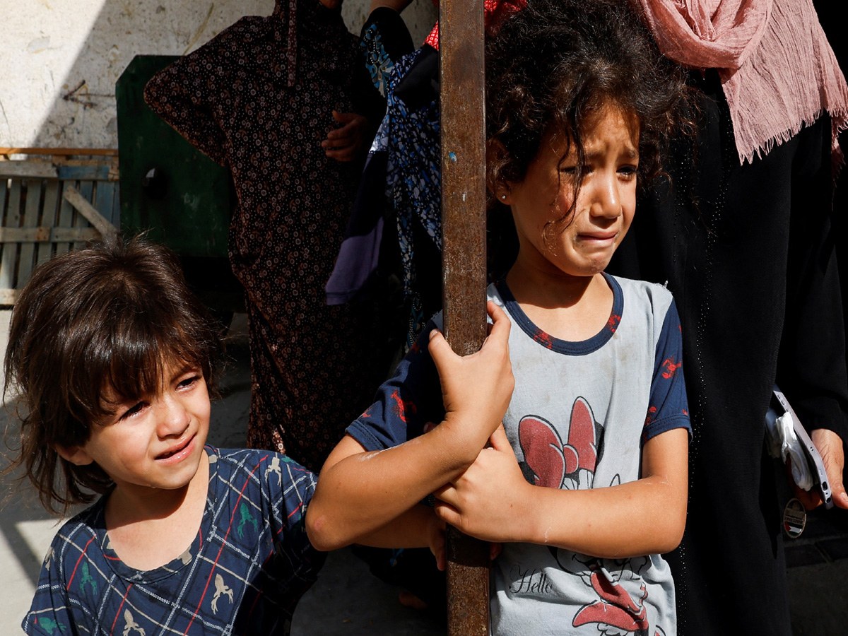 UNRWA on Gaza Kids: गाजा में हर घंटे मर रहा है एक बच्चा, यूएन की रिपोर्ट में बड़ा खुलासा UNRWA on Gaza Kids: गाजा में हर घंटे मर रहा है एक बच्चा, यूएन की रिपोर्ट में बड़ा खुलासा