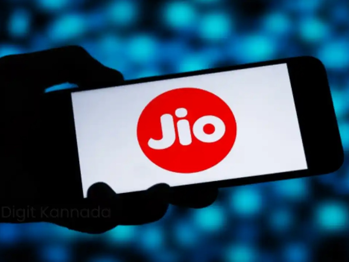 Reliance Jio: मुकेश अंबानी का सुपरहिट Offer! अब पूरे साल पाएं अनलिमिटेड 5G डेटा, कीमत सिर्फ...