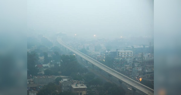 Weather Update: कंपकंपाती ठंड और कोहरे से कांपी दिल्ली, राजस्थान में भी ठिठुरन से बूरा हाल, जानें आज का मौसम