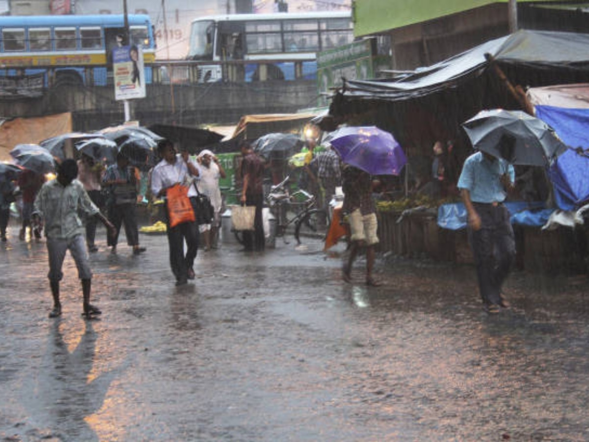 Rain Alert in Rajasthan: राजस्थान में बारिश से मची त्राहि-त्राहि, उदयपुर-जयपुर समेत 27 जिलों में मौसम का डबल अटैक, शाम तक और बढ़ेगी ठिठुरन 