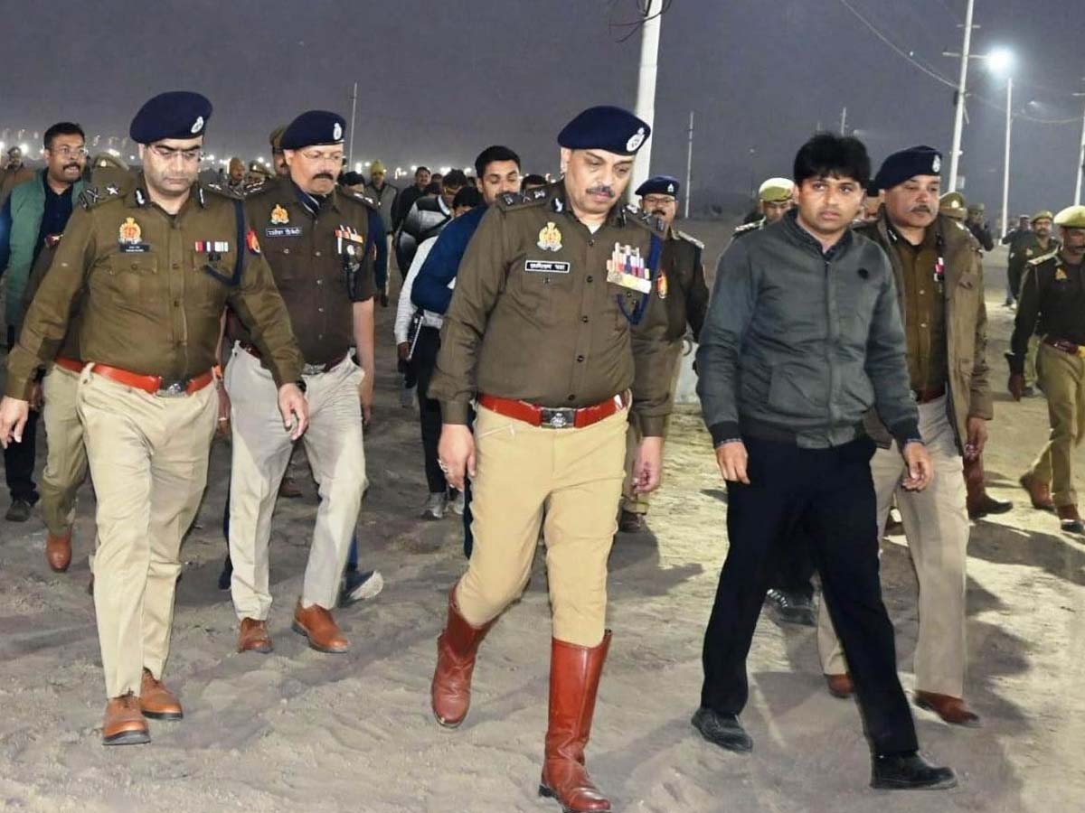 Prayagraj Mahakumbh Security: कुंभ के लिए अभेद्य सुरक्षा के इंतजाम, हजारों पुलिसकर्मियों के साथ एंटी-ड्रोन और अंडर-वाटर ड्रोन सिस्टम की तैनाती