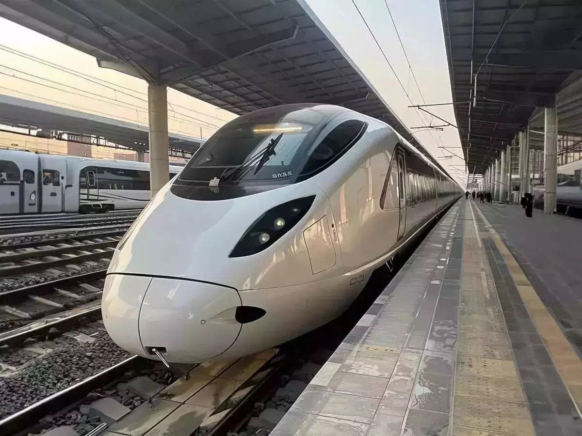  Mumbai-Ahmedabad Bullet Train:  गोली की रफ्तार से दौड़ेगी रेल, जानिए कहां तक पहुंचा बुलेट ट्रेन का काम