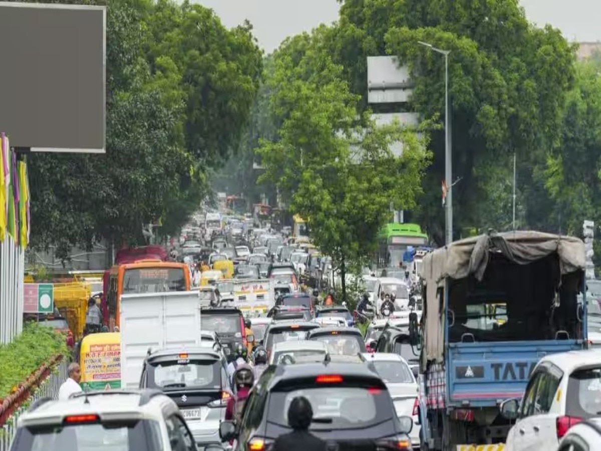 Traffic Advisory: किसान महापंचायत के चलते नोएडा और ग्रेटर नोएडा के कई रास्तों में बदलाव, देखे ट्रैफिक एडवाइजरी