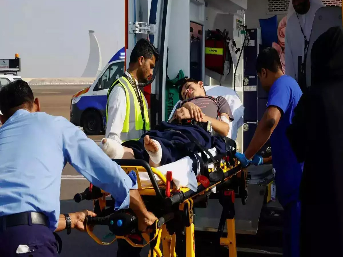 UAE Flight to Gaza: यूएआई ने फ्लाइट के जरिए गाजा से निकाले 127 घायल, वहीं होगा इलाज UAE Flight to Gaza: यूएआई ने फ्लाइट के जरिए गाजा से निकाले 127 घायल, वहीं होगा इलाज