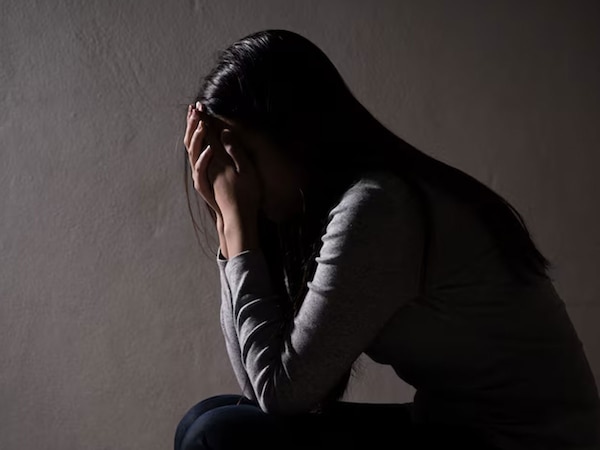 डिप्रेशन और इंफ्लेमेशन के बीच ये रिश्ता क्या कहलाता है? अलग होकर भी अलग नहीं हैं दोनों परेशानियां 