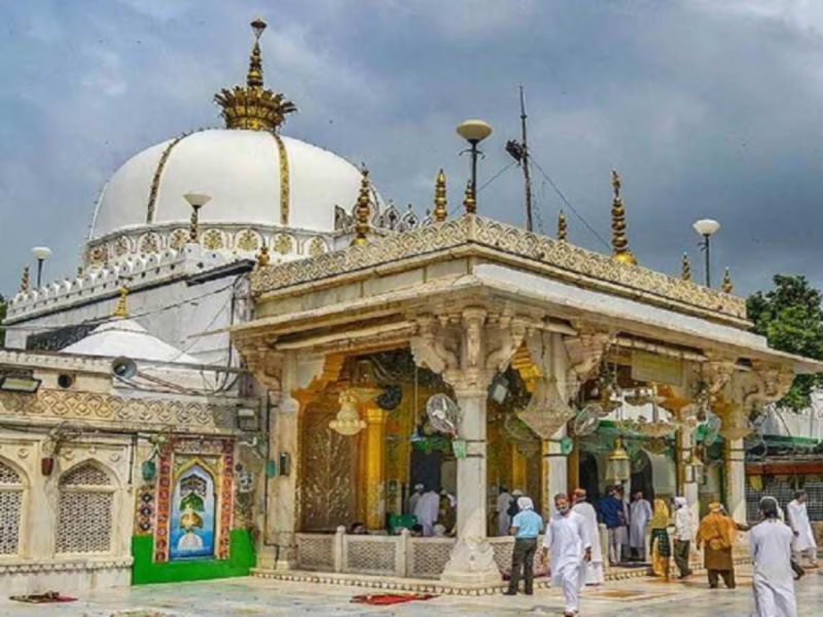 Ajmer Sharif Dargah: ख्वाजा गरीब नवाज का 813वां उर्स: धूमधाम से मनाया गया समारोह, वीआईपी चादर चढ़ाने का सिलसिला जारी