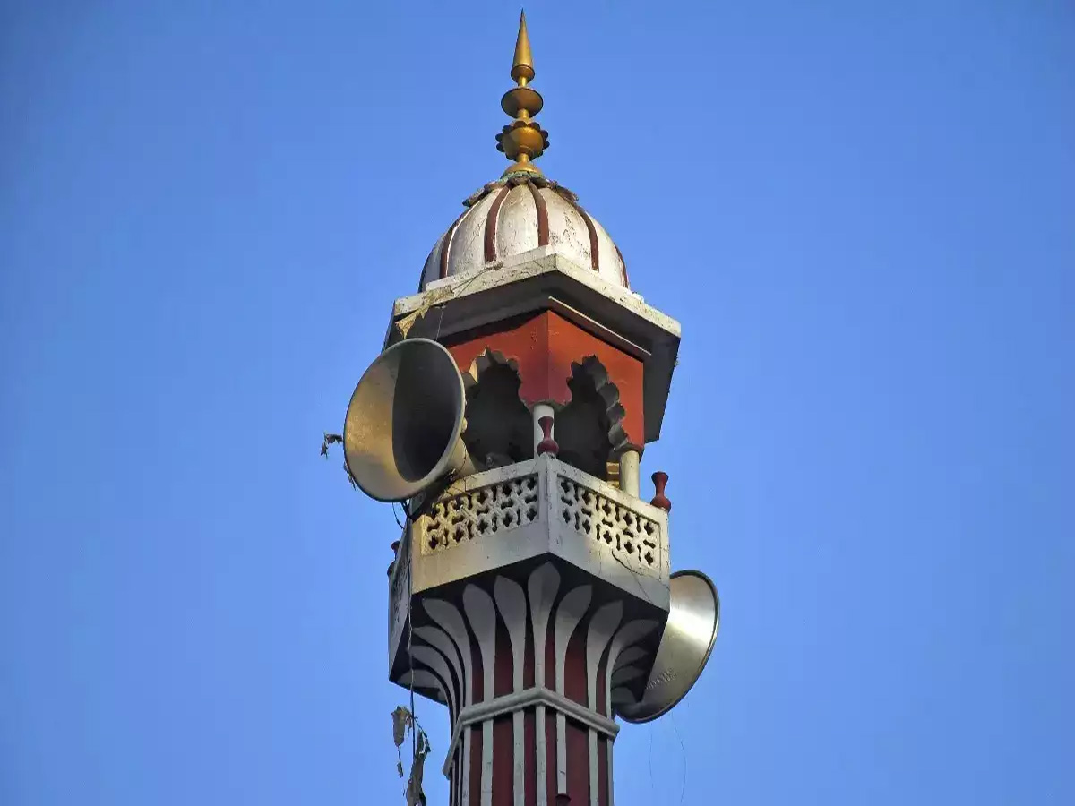 UP के Firozabad में मस्जिदों से क्यों हटाए गए स्पीकर्स? एसपी ने कही ये बात UP के Firozabad में मस्जिदों से क्यों हटाए गए स्पीकर्स? एसपी ने कही ये बात