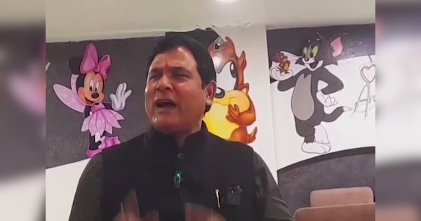 ghaziabad bjp mla nandkishore gurjar alleges ghaziabad police for cows slaughtering watch this video | Nand Kishor Gurjar Video: गाय-बेटी सुरक्षित नहीं...बीजेपी विधायक नंदकिशोर गुर्जर अपनी ही सरकार पर भड़के | Zee News Hindi