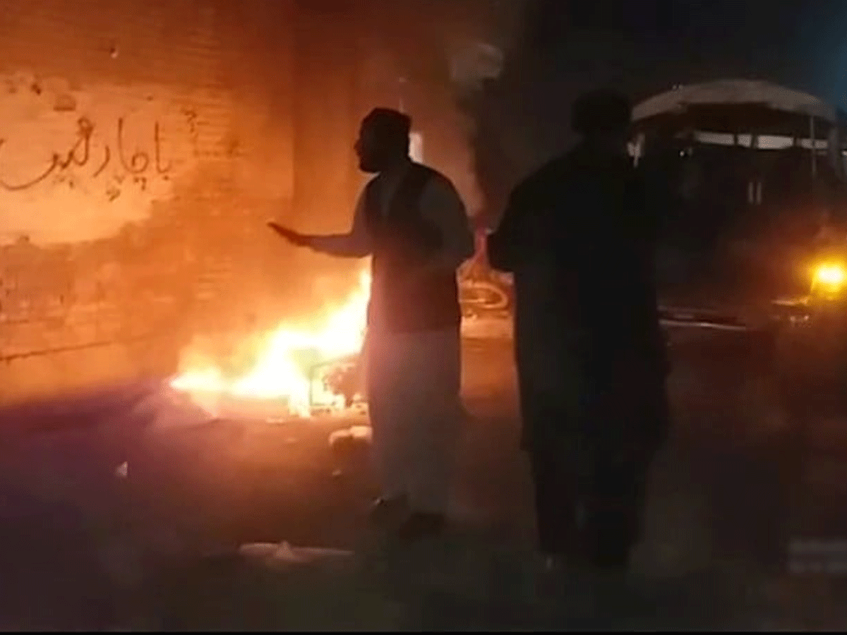 पाकिस्तानी सेना को BLA की ललकार....बलूचिस्तान में सैन्य काफिले को बनाया निशाना, चार की मौत पाकिस्तानी सेना को BLA की ललकार....बलूचिस्तान में सैन्य काफिले को बनाया निशाना, चार की मौत