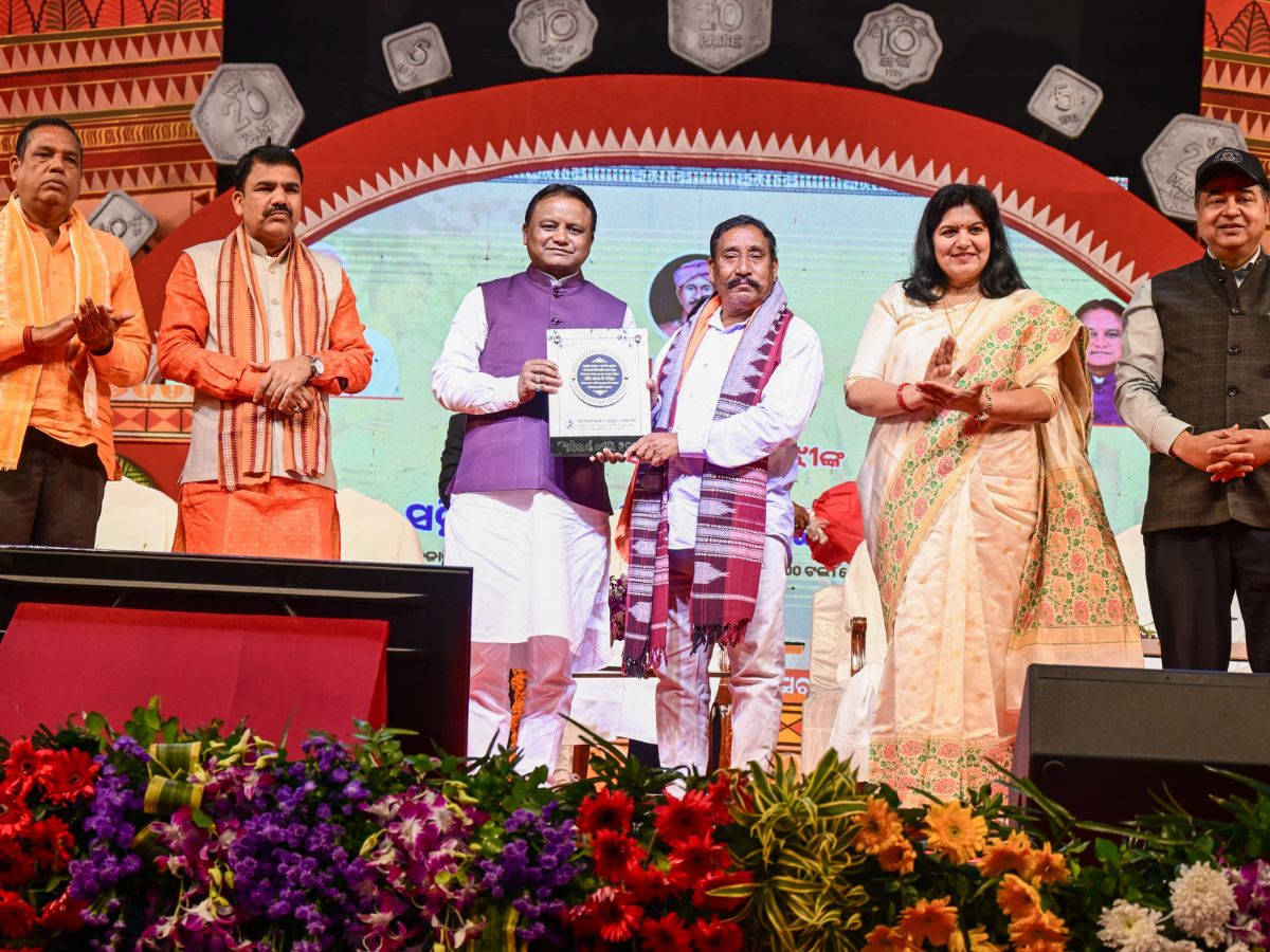 ଶହୀଦ ମାଧୋ ସିଂହ ହାତଖର୍ଚ୍ଚ ଯୋଜନା ଶୁଭାରମ୍ଭ କଲେ ମୁଖ୍ୟମନ୍ତ୍ରୀ, ଲକ୍ଷାଧିକ ଛାତ୍ରଛାତ୍ରୀଙ୍କୁ ମିଳିଲା ପ୍ରୋତ୍ସାହନ ଶହୀଦ ମାଧୋ ସିଂହ ହାତଖର୍ଚ୍ଚ ଯୋଜନା ଶୁଭାରମ୍ଭ କଲେ ମୁଖ୍ୟମନ୍ତ୍ରୀ, ଲକ୍ଷାଧିକ ଛାତ୍ରଛାତ୍ରୀଙ୍କୁ ମିଳିଲା ପ୍ରୋତ୍ସାହନ