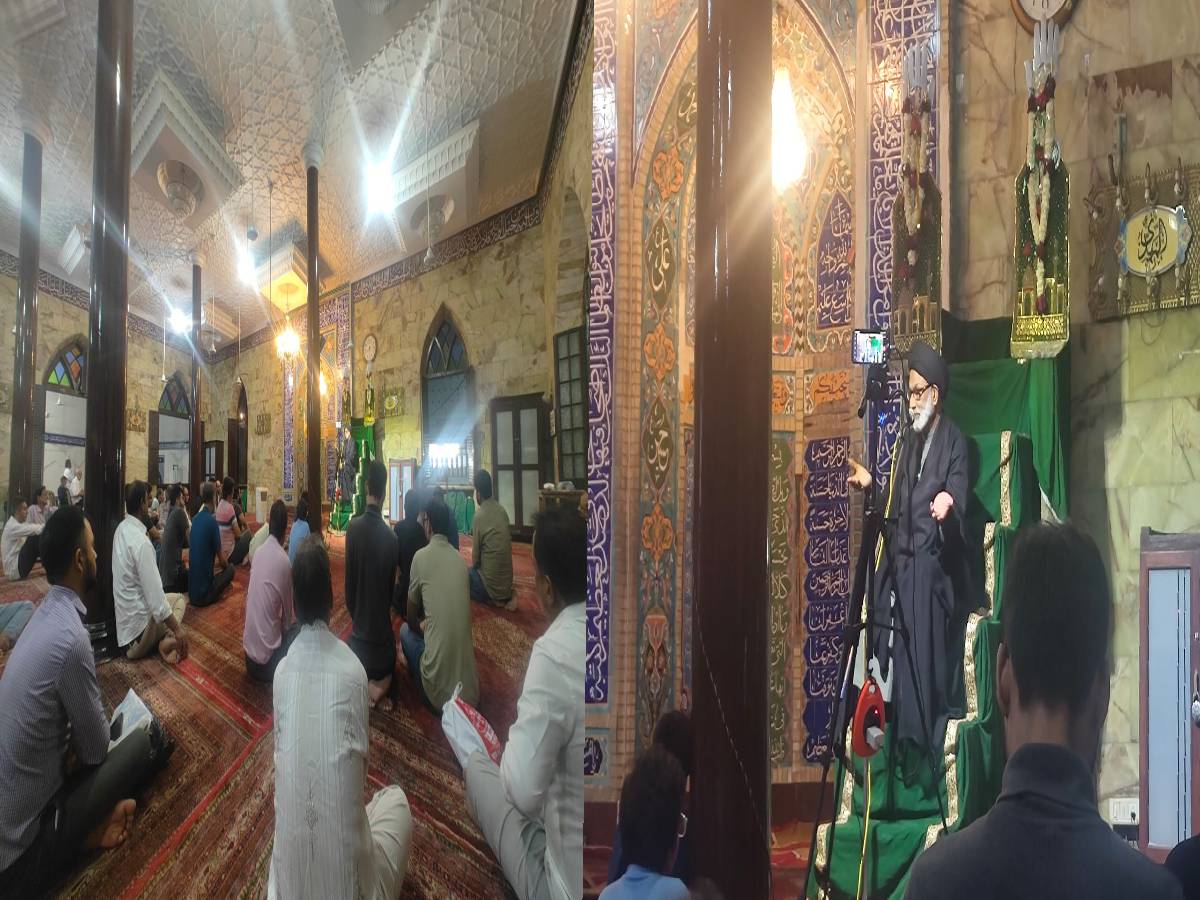 मगरबी मुल्कों के ज़ुल्म से लड़ने वाले कासिम सुलेमानी की शहादत को याद कर बहाए गए आंसू मगरबी मुल्कों के ज़ुल्म से लड़ने वाले कासिम सुलेमानी की शहादत को याद कर बहाए गए आंसू