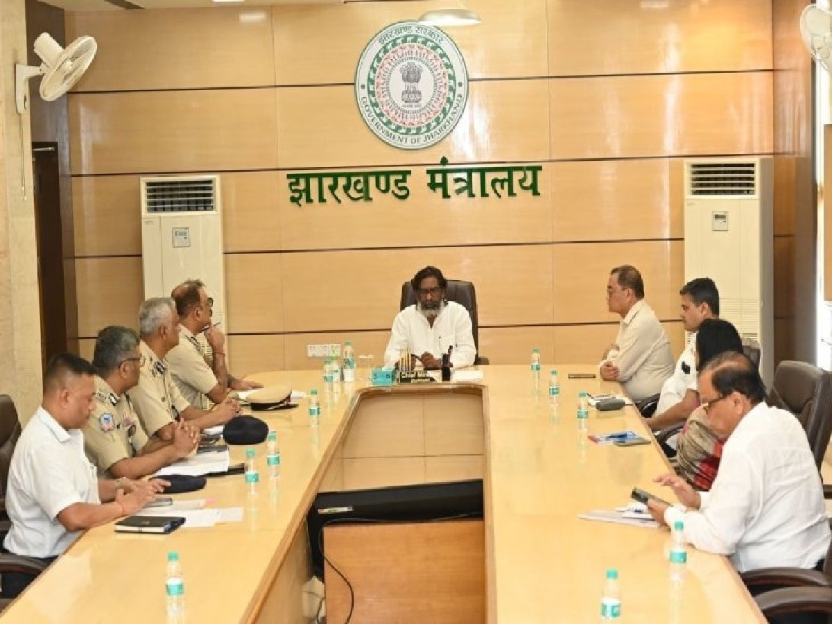 Jharkhand Cabinet Meeting: अब रिटायर जस्टिस की अध्यक्षता वाली कमेटी की सिफारिश पर होगी डीजीपी की नियुक्ति