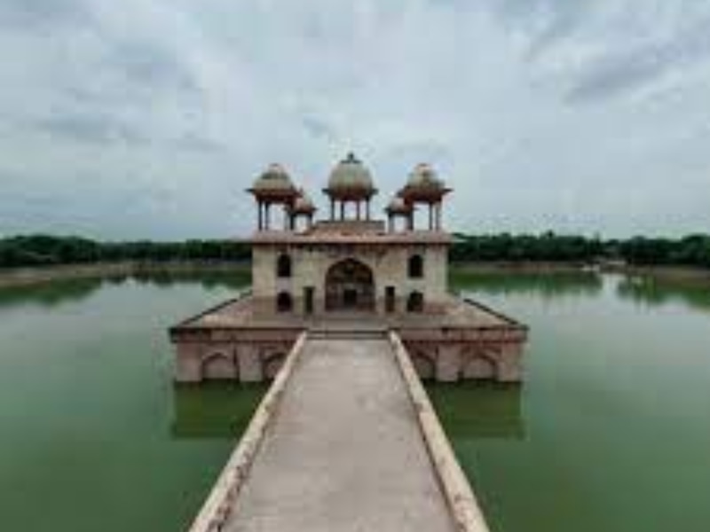 Jal Mahal History: बिना जल के कौन-सा महल, जानें इसकी कहानी और इतिहास