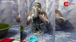 ठिठुरती ठंड में जनाब ने निकाला नहाने का मस्त जुगाड़, शरीर पर लपेटी पॉलीथीन और फिर जो किया; देख हिल जाएंगे