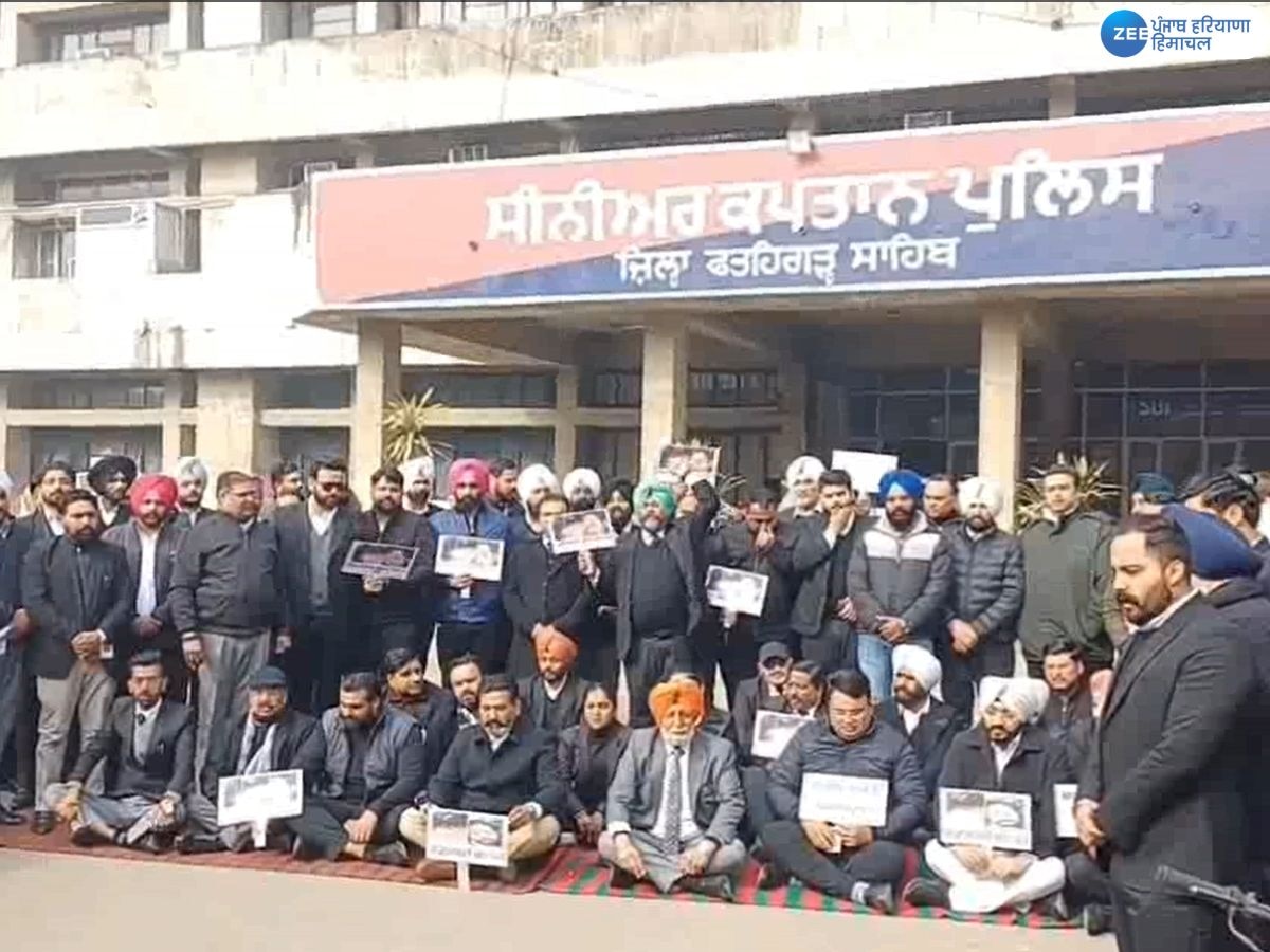 Lawyer Protest: ਵਕੀਲ ਨਾਲ ਧੱਕਾਮੁੱਕੀ ਦੇ ਰੋਸ ਵਜੋਂ ਬਾਰ ਐਸੋਸੀਏਸ਼ਨ ਵੱਲੋਂ ਰੋਸ ਪ੍ਰਦਰਸ਼ਨ